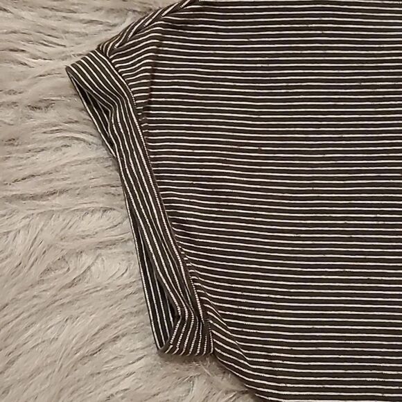 Modcloth dark green ansmd white stripped flowy tshirt size small - Picture 2 of 4